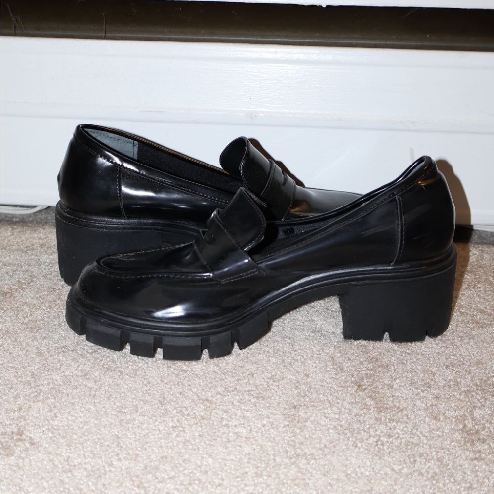 Stylish Black Loafers with Chunky Heel